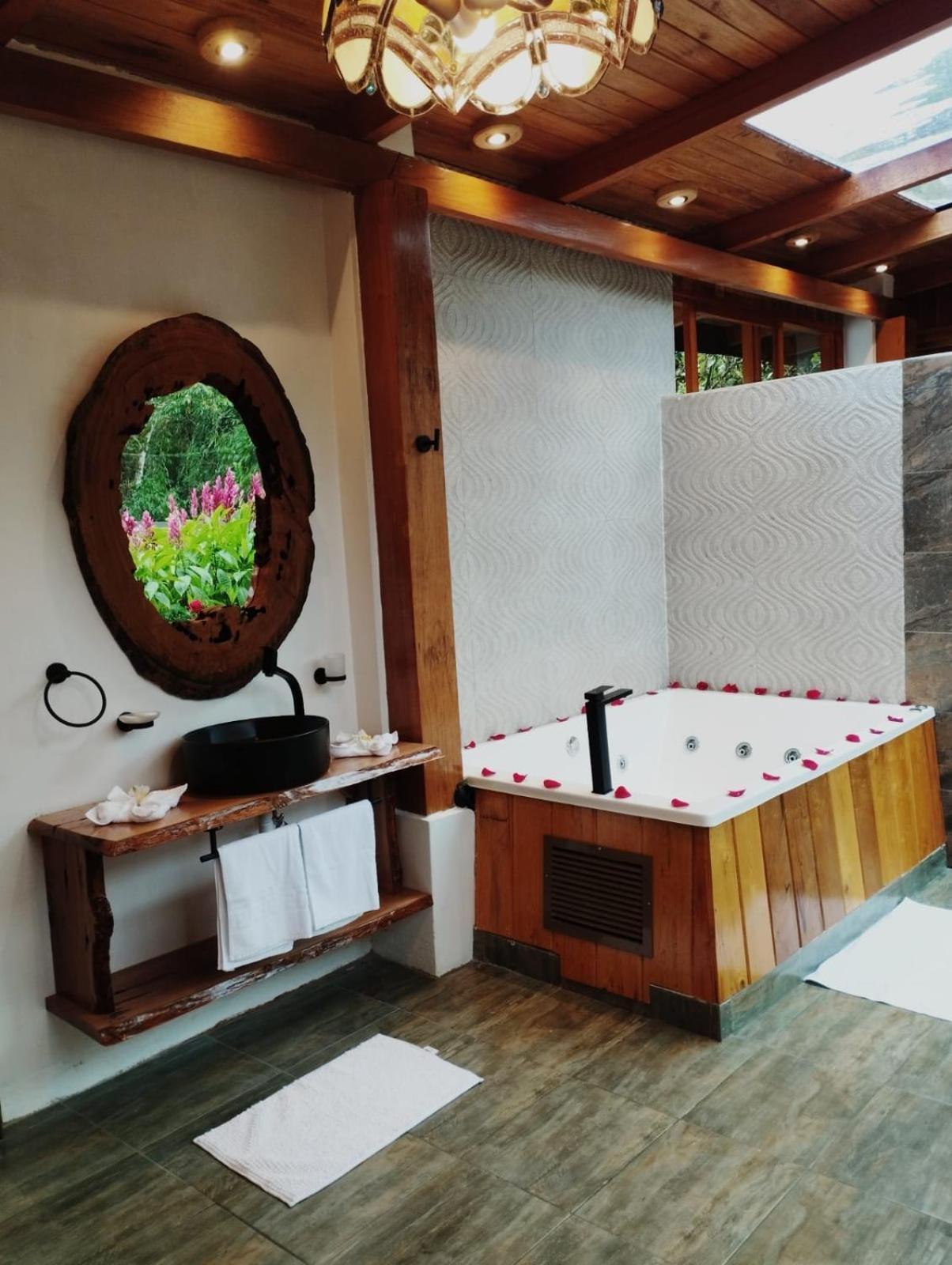 Saguamby Mindo Lodge Экстерьер фото